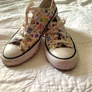 Kids Converse Fun Video Game Theme